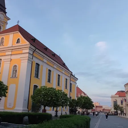Fehervar Cappuccino Center, Ac, Easy Parking アパート *