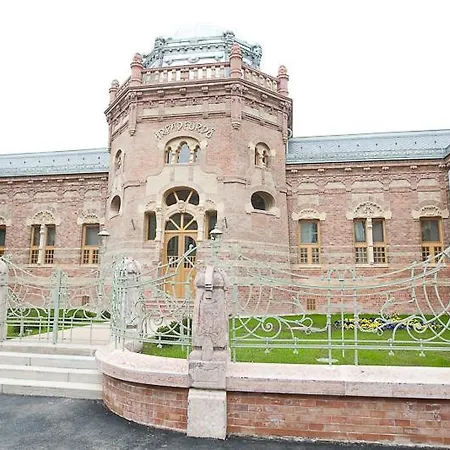 Fehervar Cappuccino Center, Ac, Easy Parking דירה